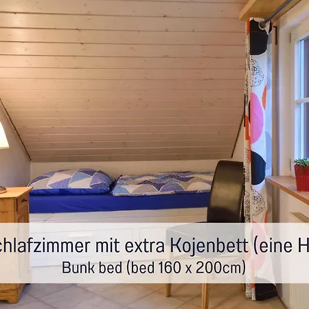 Holiday home Holzhaus Am Wald: Sauna | Eingezaeunt Enzklosterle