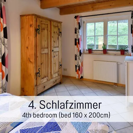 Holiday home Holzhaus Am Wald: Sauna | Eingezaeunt *