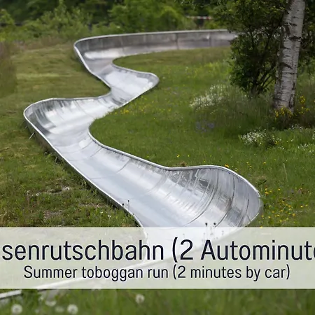 Holzhaus Am Wald: Sauna | Eingezaeunt * Enzklosterle